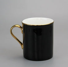 Load image into Gallery viewer, Freelancing Queen Black Mug with Gold Handle
