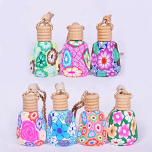 Load image into Gallery viewer, Hanging Fragrance Bottle Clay Floral
